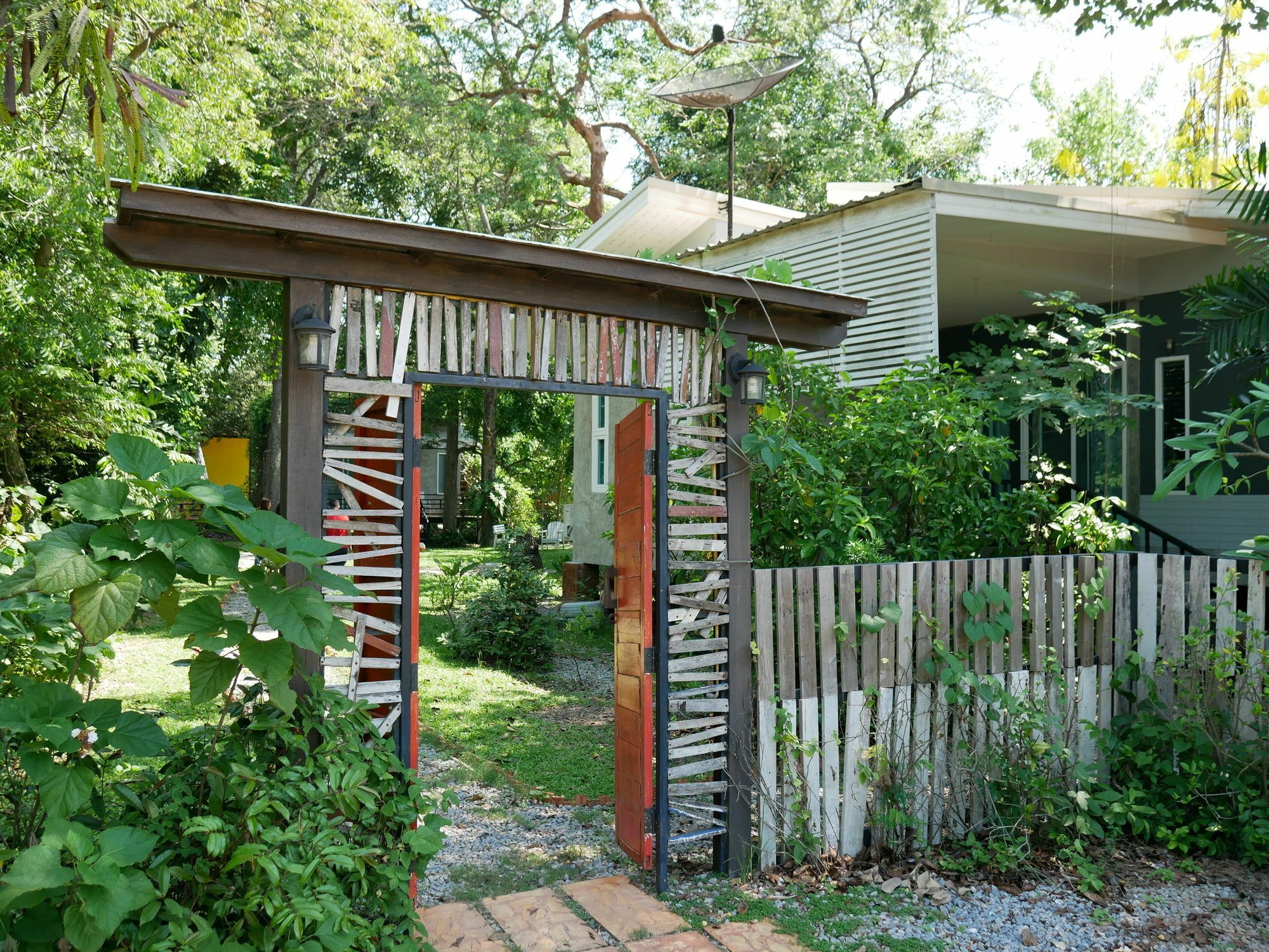 Mama Tree Hotel Rayong Exterior photo